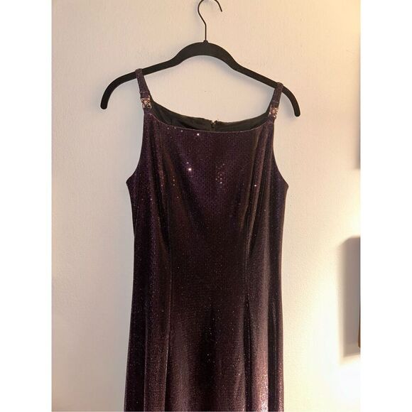 Betsy & Adam by Jaslene sequined gown - Picture 4 of 9